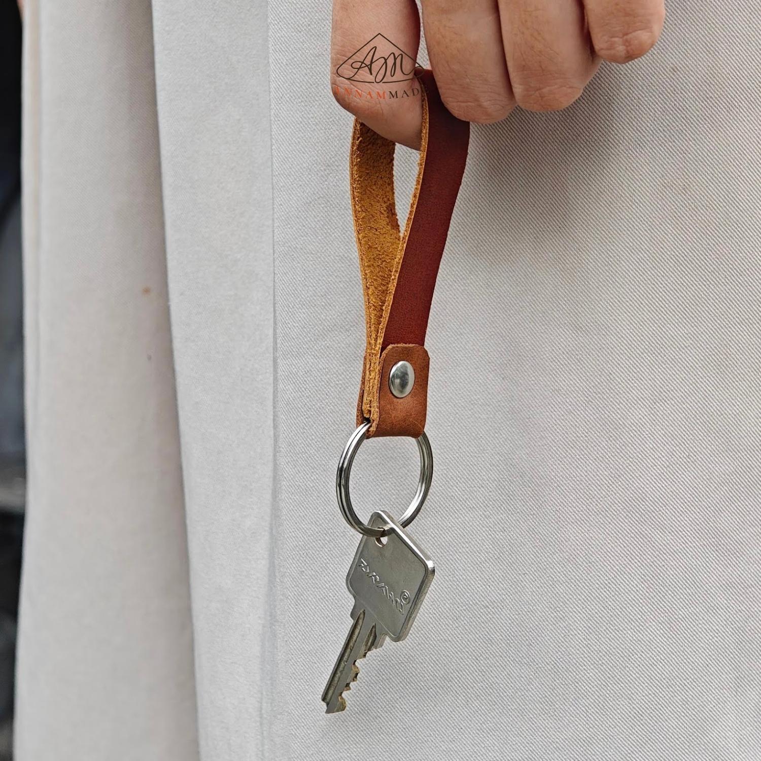Full-Grain Cowhide Keychain — Two-Tone, 11.5 cm