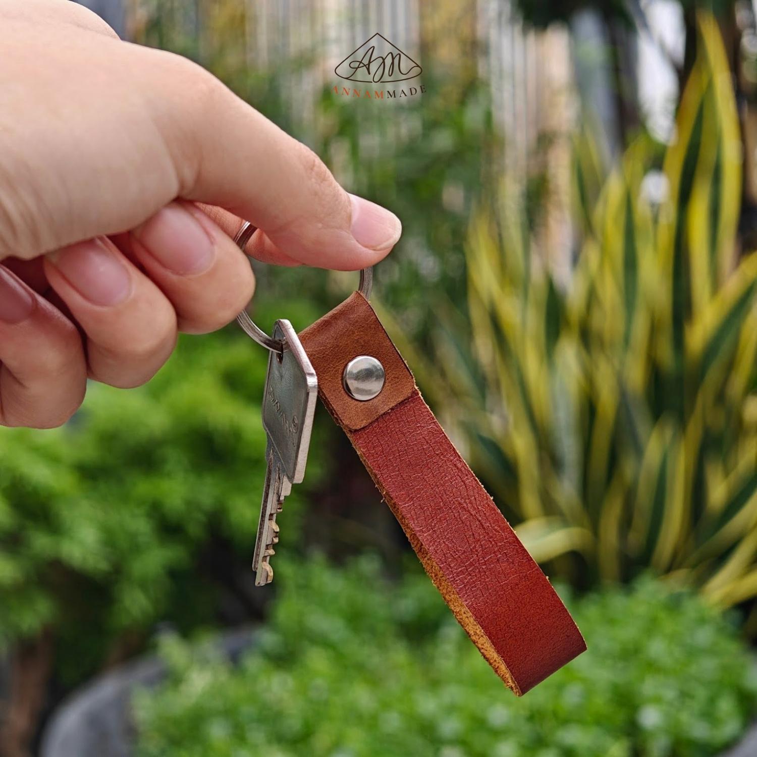 Full-Grain Cowhide Keychain — Two-Tone, 11.5 cm